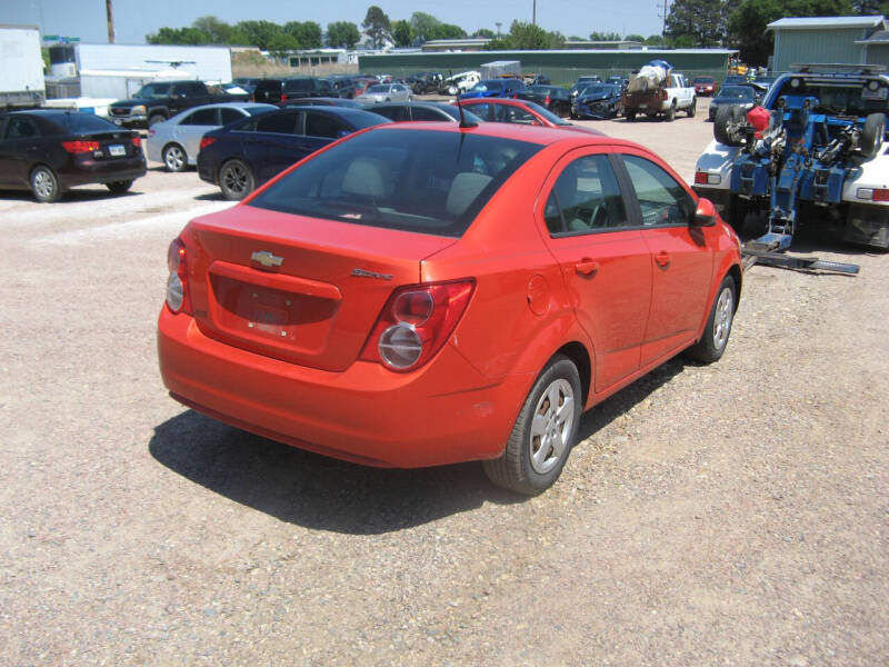 2013 Chevrolet Sonic LS Auto
