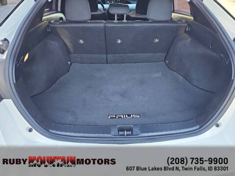 2019 Toyota Prius LE