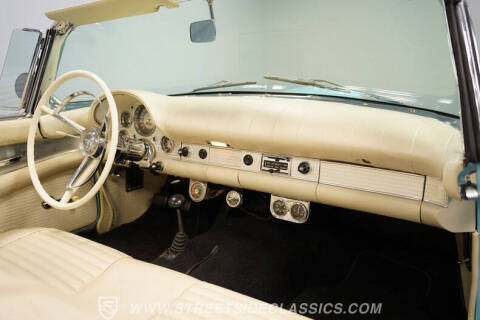 1957 Ford Thunderbird