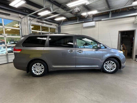 2014 Toyota Sienna