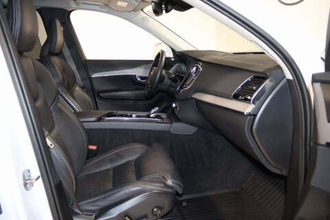 2023 Volvo XC90 B6 Ultimate Bright Theme 7P