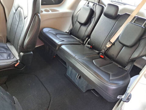 2018 Chrysler Pacifica Touring L Plus