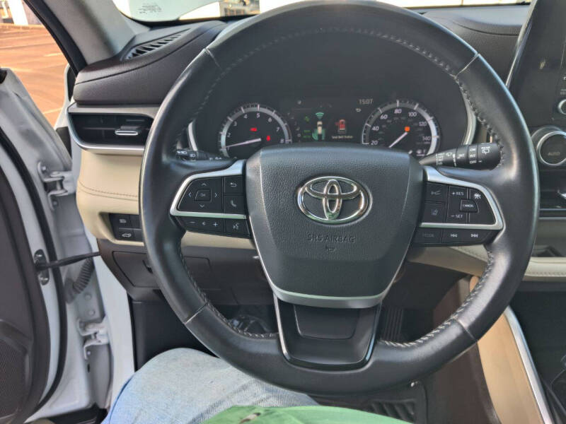 2022 Toyota Highlander XLE