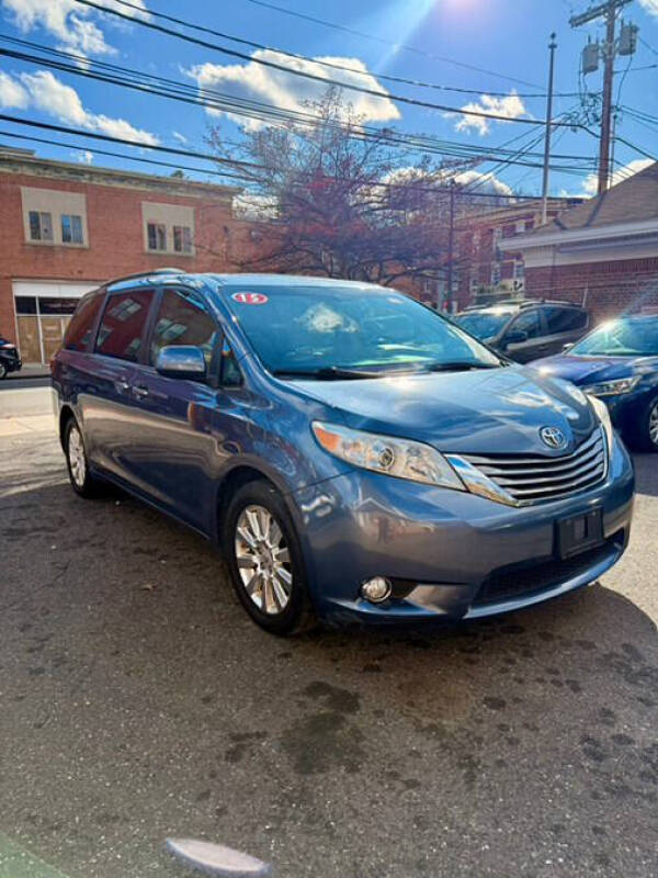2015 Toyota Sienna