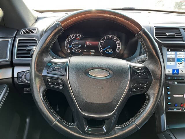 2017 Ford Explorer Platinum