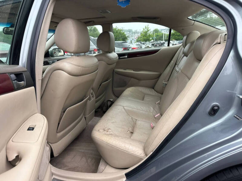 2004 Lexus ES 330