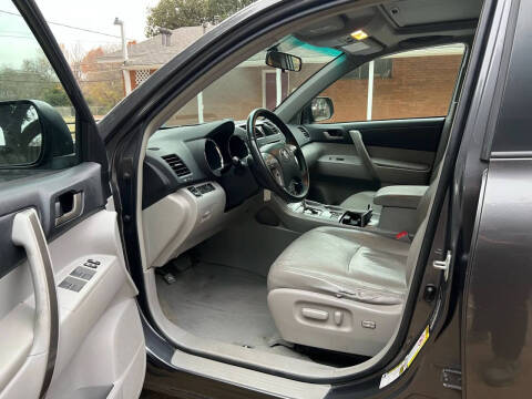 2010 Toyota Highlander SE