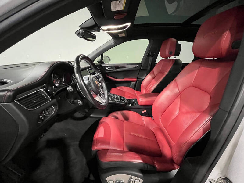 2018 Porsche Macan GTS