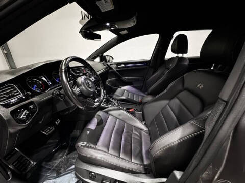 2017 Volkswagen Golf R 4Motion