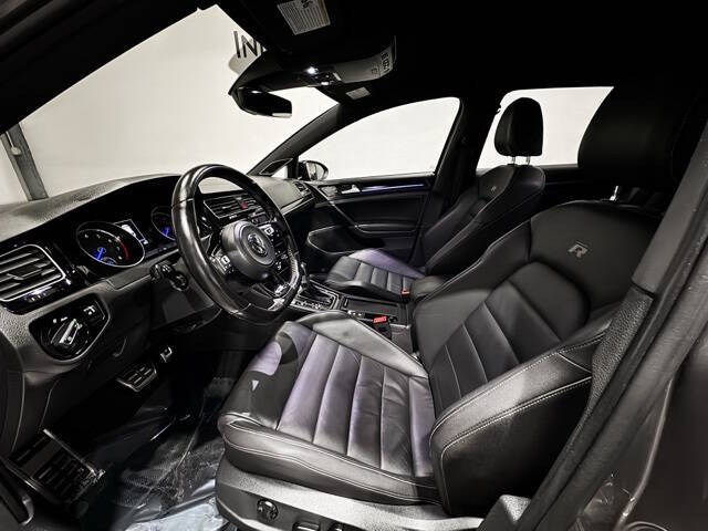 2017 Volkswagen Golf R 4Motion