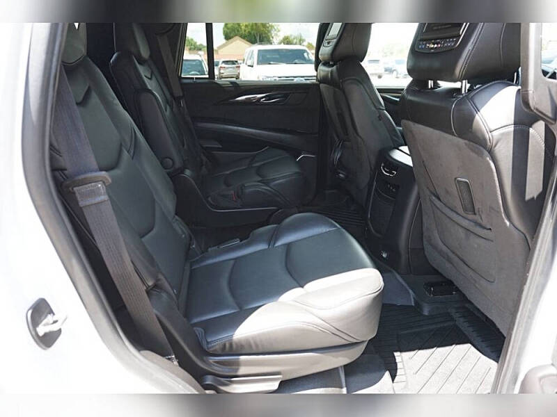 2019 Cadillac Escalade Platinum