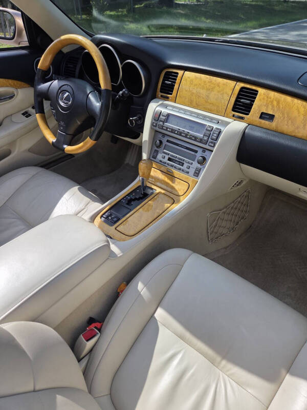2005 Lexus SC 430