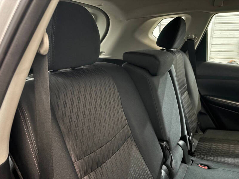 2019 Nissan Rogue S