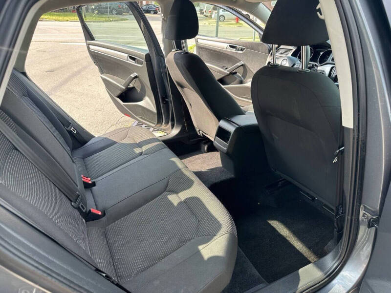 2016 Volkswagen Passat 1.8T S