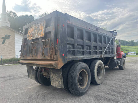 2002 Mack glider