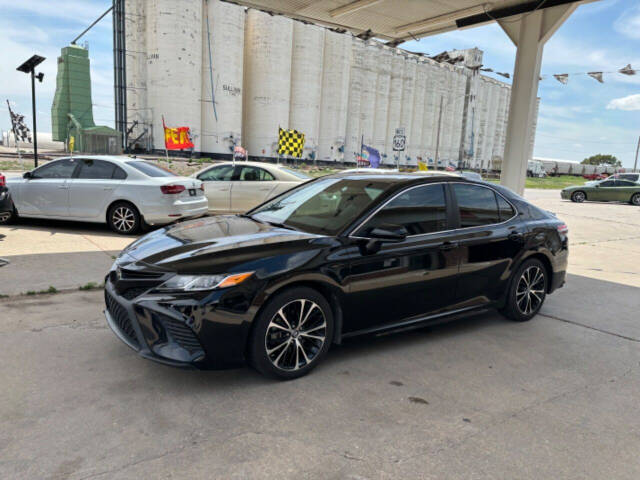 2018 Toyota Camry for sale at Kansas Auto Sales in Ulysses, KS