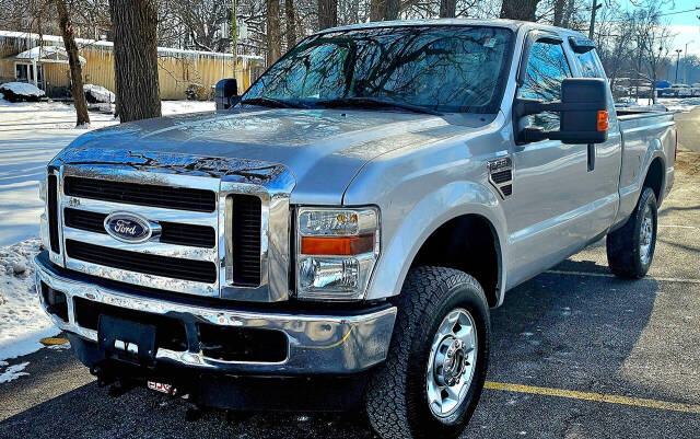 2010 Ford F-250 Super Duty XLT's photo