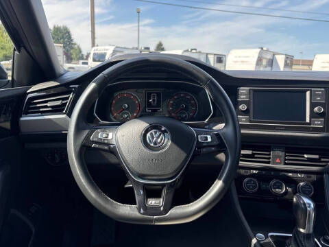 2019 Volkswagen Jetta R-Line