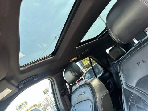 2017 Ford Explorer Platinum