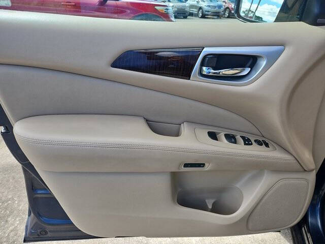 2016 Nissan Pathfinder Platinum