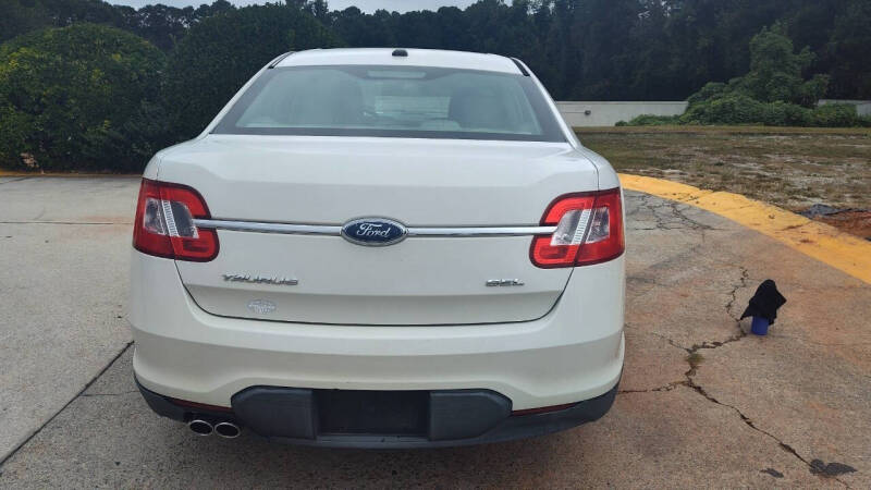 2010 Ford Taurus SEL