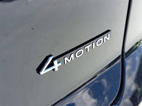 2026 Volkswagen Atlas Cross Sport SEL R-Line Black 4Motion