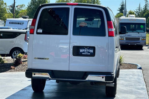 2024 Chevrolet Express LT 3500