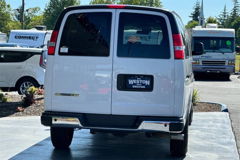 2024 Chevrolet Express LT 3500