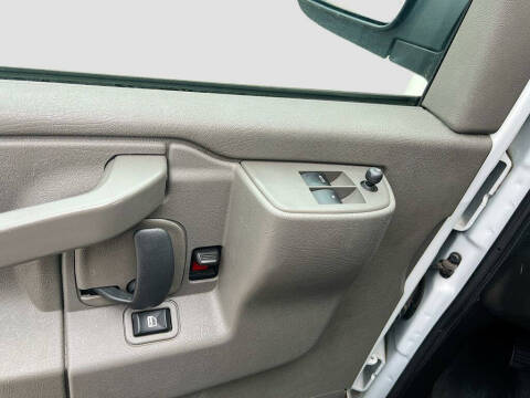 2023 GMC Savana 3500