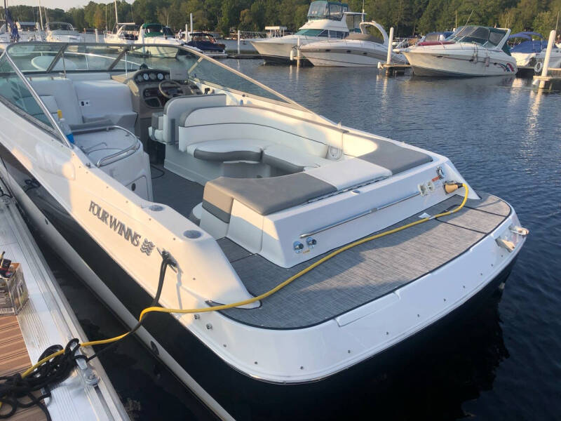 2002 Four Winns 285 Sundowner