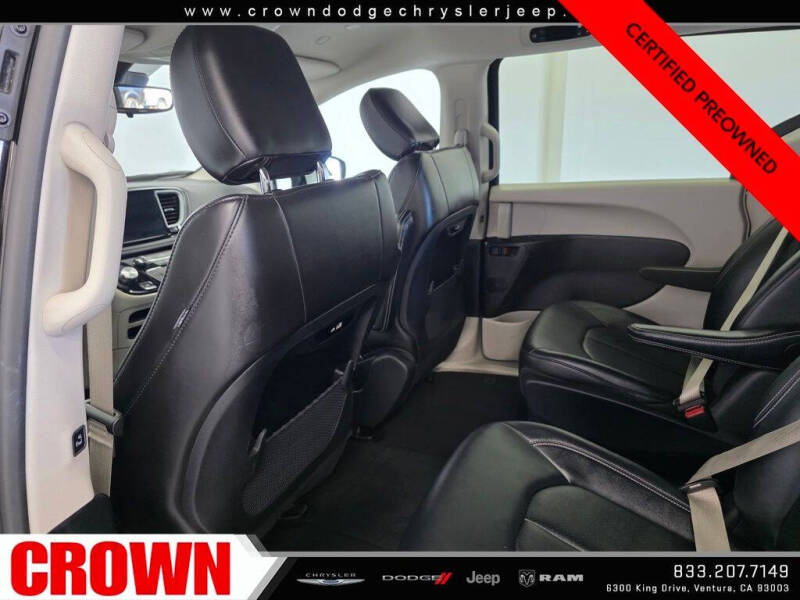 2024 Chrysler Pacifica Plug-In Hybrid Select