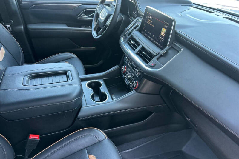 2023 GMC Yukon XL AT4