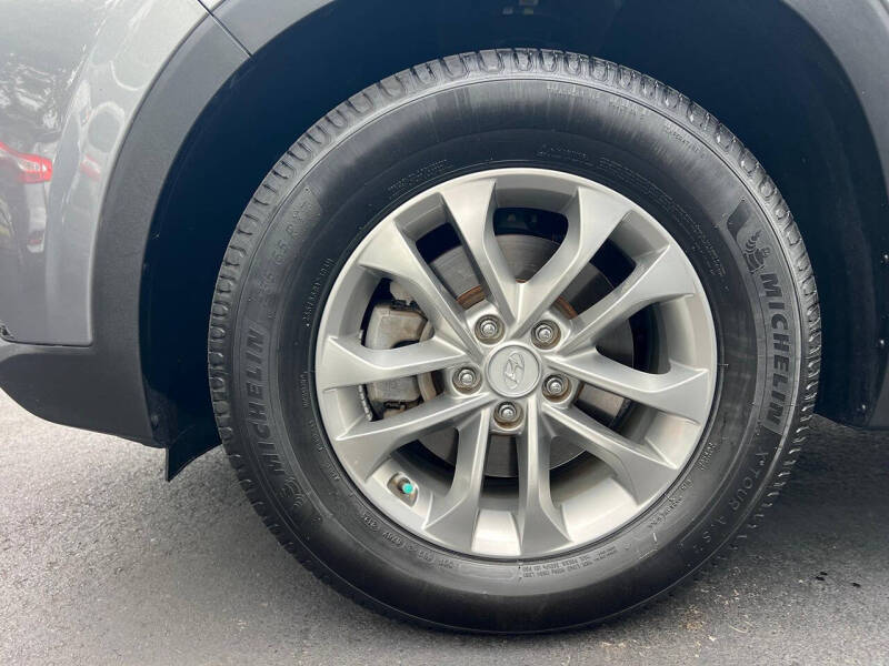 2019 Hyundai Santa Fe SE 2.4L