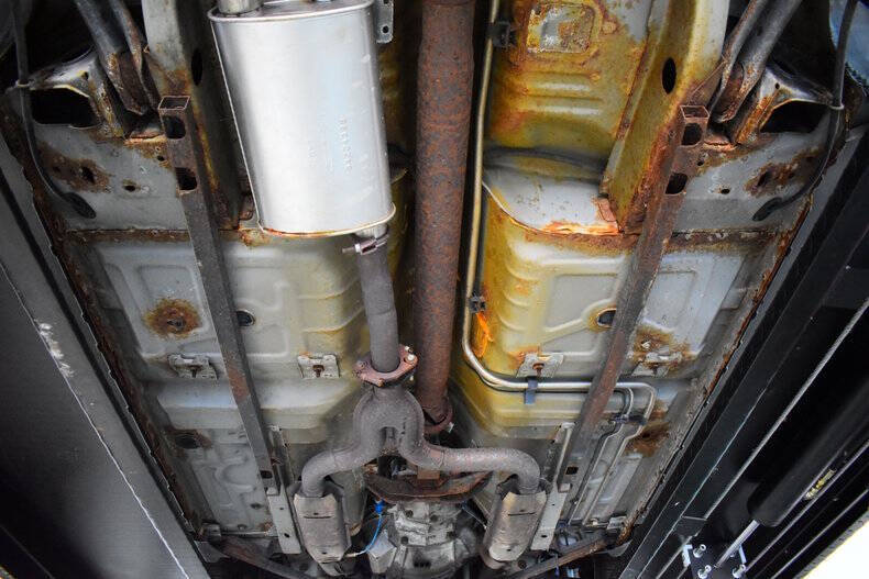 2004 Ford Mustang Deluxe