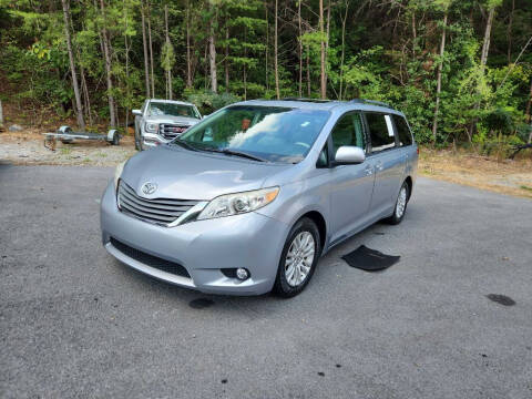 2013 Toyota Sienna for sale at Curtis Lewis Motor Co in Rockmart GA