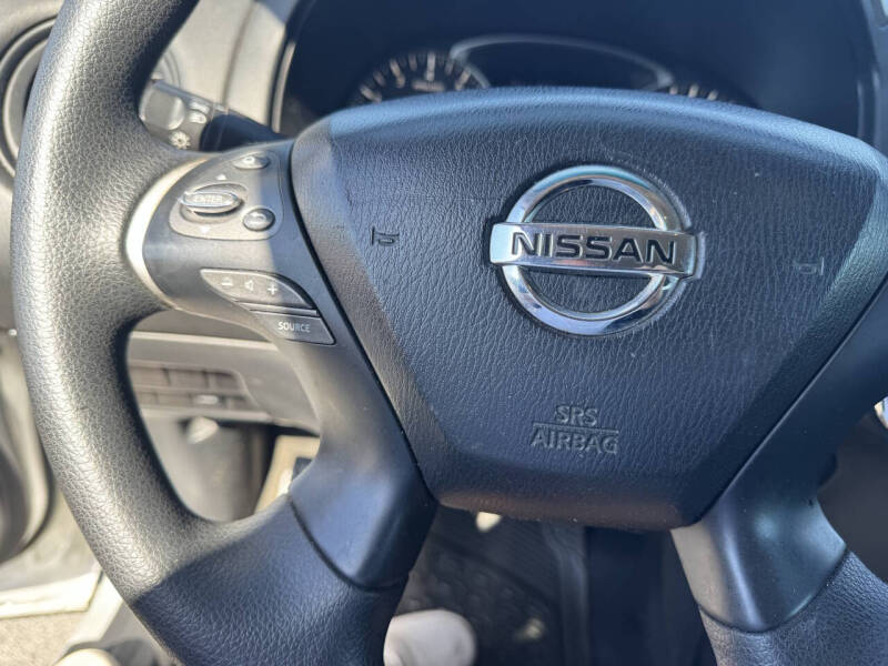 2015 Nissan Pathfinder S