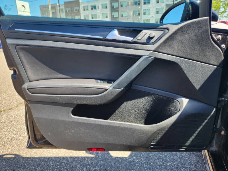 2019 Volkswagen Golf R 4Motion