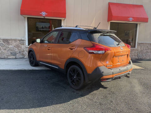 2020 Nissan Kicks SR