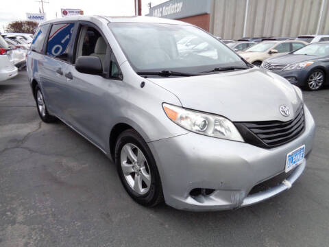 2012 Toyota Sienna Base 7-Passenger