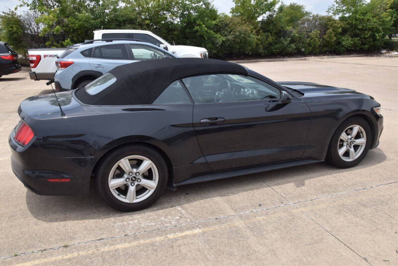 2017 Ford Mustang V6