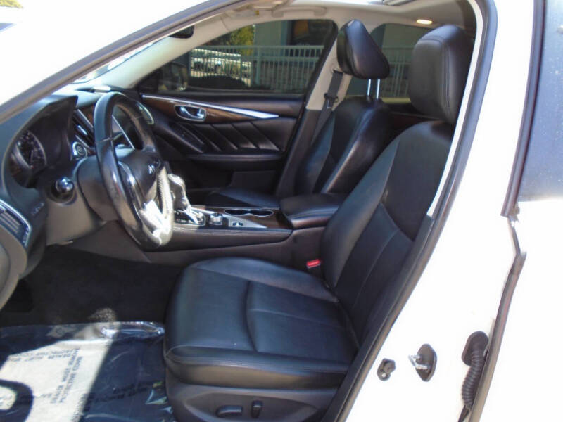 2018 Infiniti Q50 2.0T Luxe