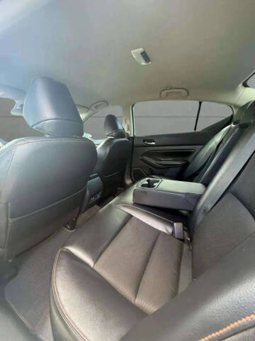 2021 Nissan Altima 2.5 SR