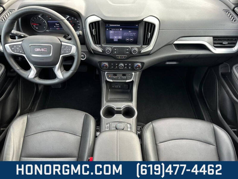 2024 GMC Terrain SLT