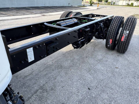 2018 Freightliner M2 106