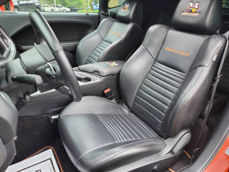 2016 Dodge Challenger 392 HEMI Scat Pack Shaker