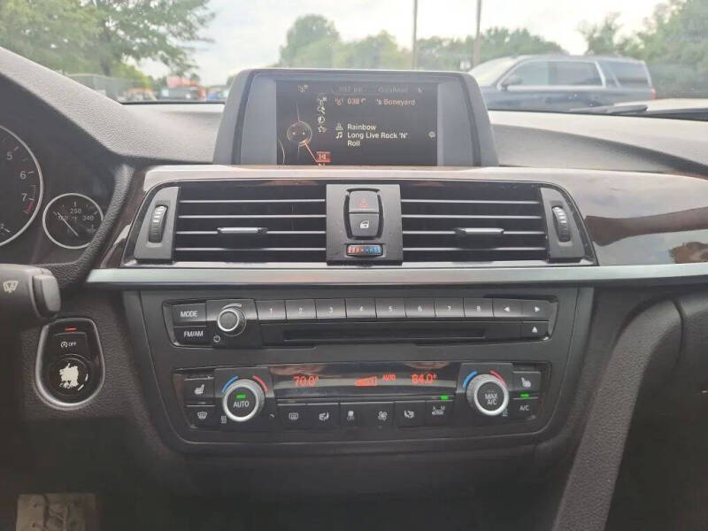 2015 BMW 3 Series 320i