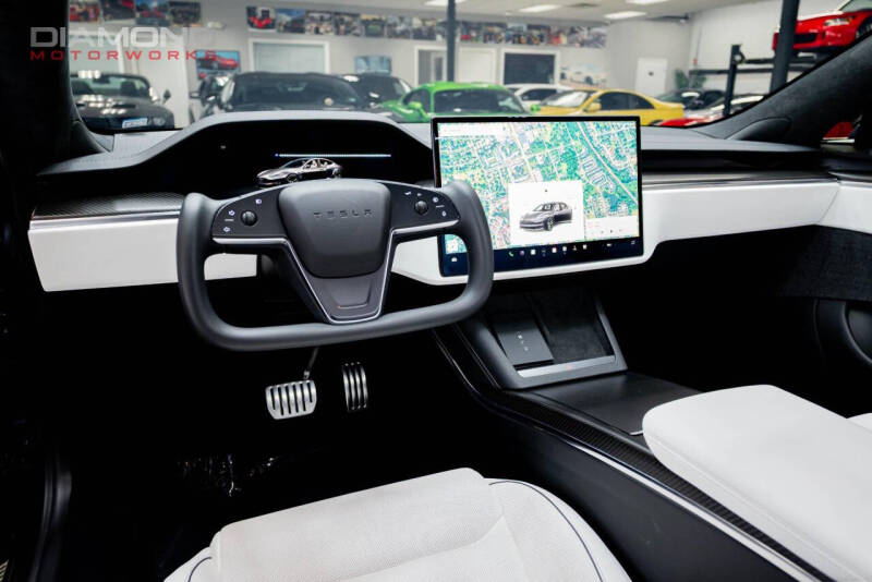 2022 Tesla Model S Plaid