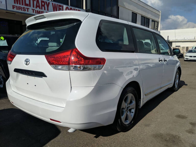 2014 Toyota Sienna L 7-Passenger