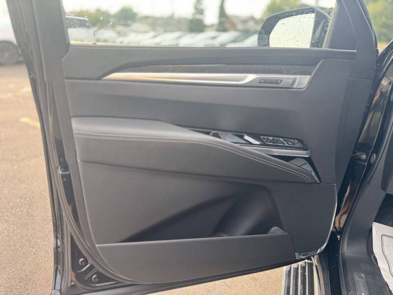 2025 Cadillac Escalade-V