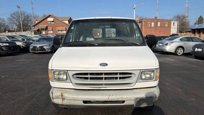 1999 Ford E-150